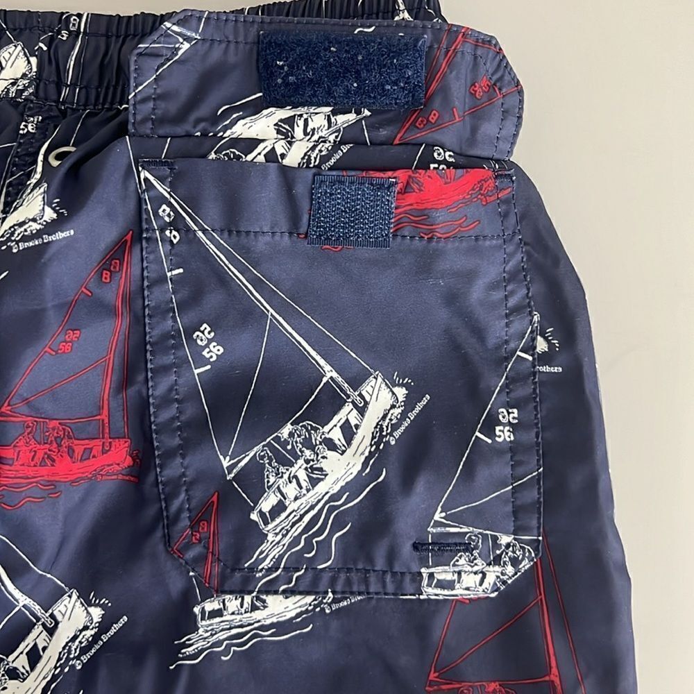 Brooks Brothers Boys Sailboat Print Swim Trunks Size M - Picture 4 of 7
